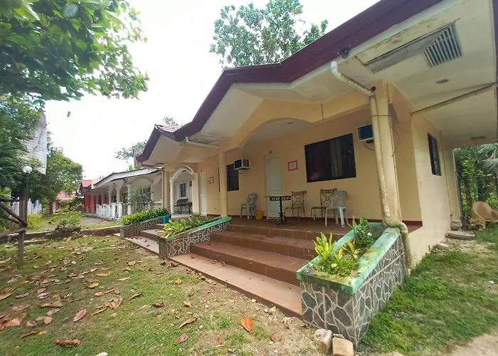 Reddoorz @ Costa Roca Balamban 3* Cebu