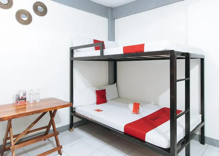 Reddoorz @ Costa Roca Balamban Cebu