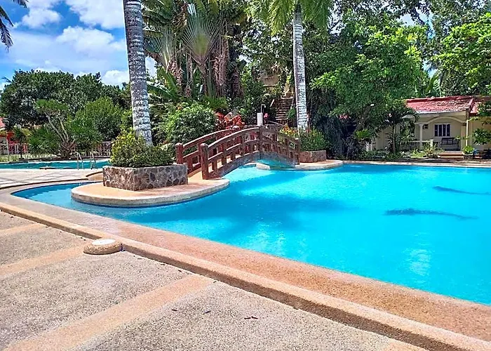 Reddoorz @ Costa Roca Balamban 3*