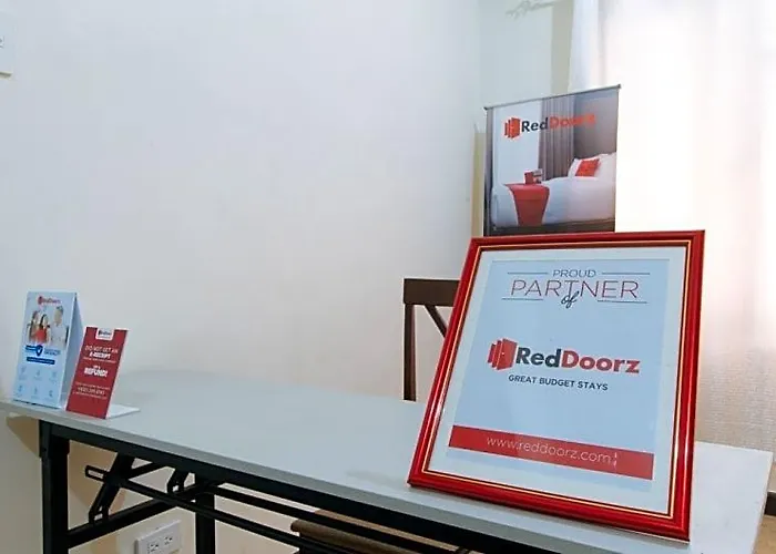 Hotel Reddoorz @ Costa Roca Balamban