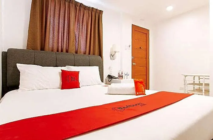 Hotel Reddoorz @ Costa Roca Balamban 3*
