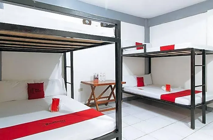 Hotel Reddoorz @ Costa Roca Balamban 3*