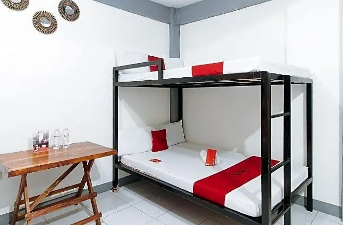 Hotel Reddoorz @ Costa Roca Balamban